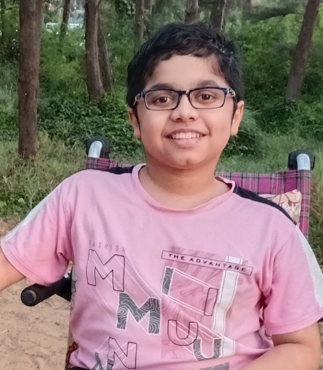 शारीरिक मर्यादांवर मात करत केतक देशपांडे चे यश